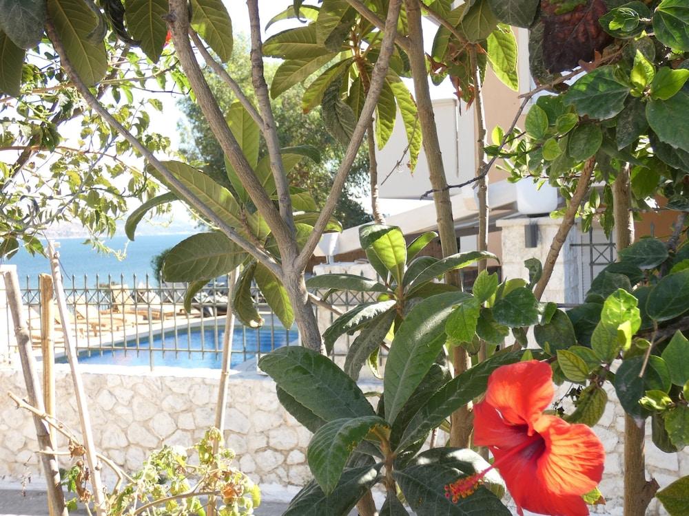 Lazaratos Hotel Kouvalata Luaran gambar